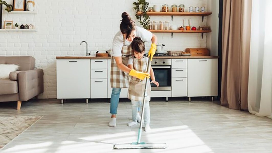 ARE YOUR HOUSEHOLD CLEANING PRODUCTS CREATING A TOXIC ENVIRONMENT IN YOUR HOME?
