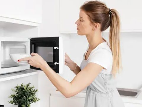 Microwave Ovens & Healthfulness Of Microwaved Food